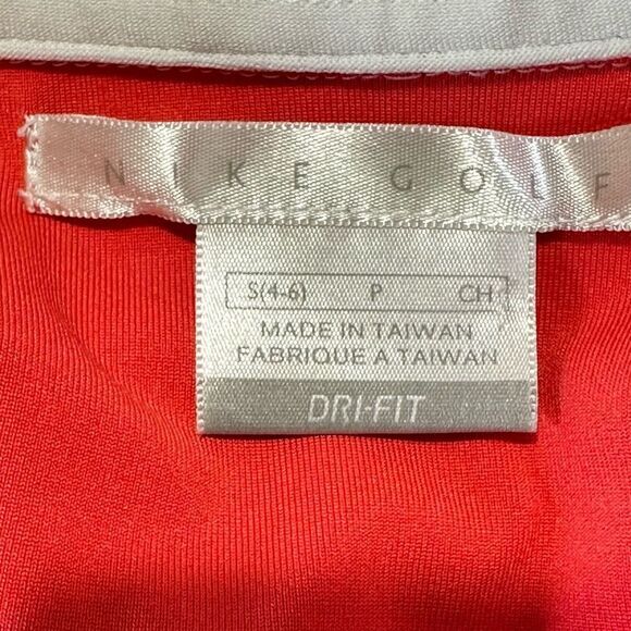 Nike woman raspberry golf polo, shirt, size S.  A517 - Picture 5 of 5